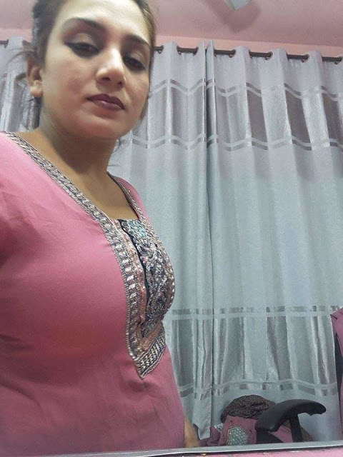 Busty aunty