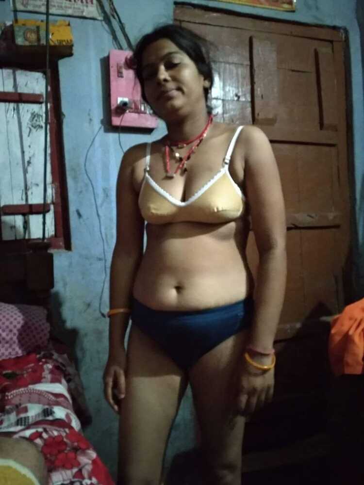 750px x 1000px - Hot village bhabhi (49 pictures) - Shooshtime