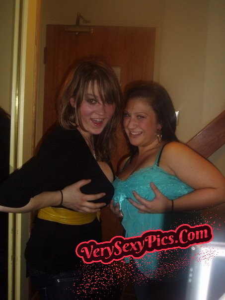 Juicy Downblouse Tits