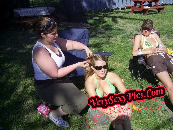 Juicy Downblouse Tits