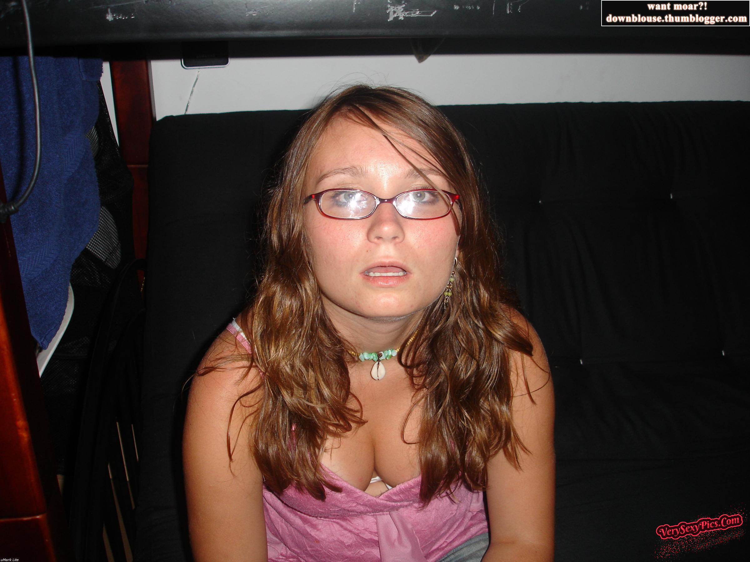 Juicy Downblouse Tits