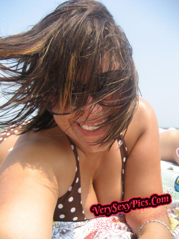 Juicy Downblouse Tits