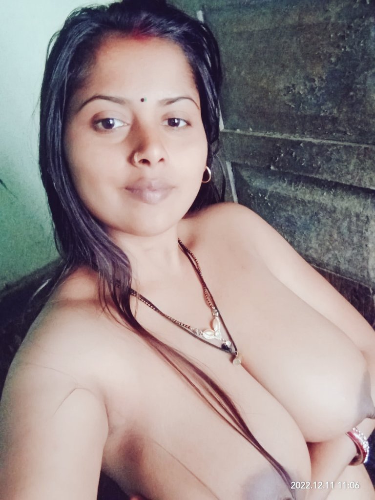 Nude hot sexy bhabhi