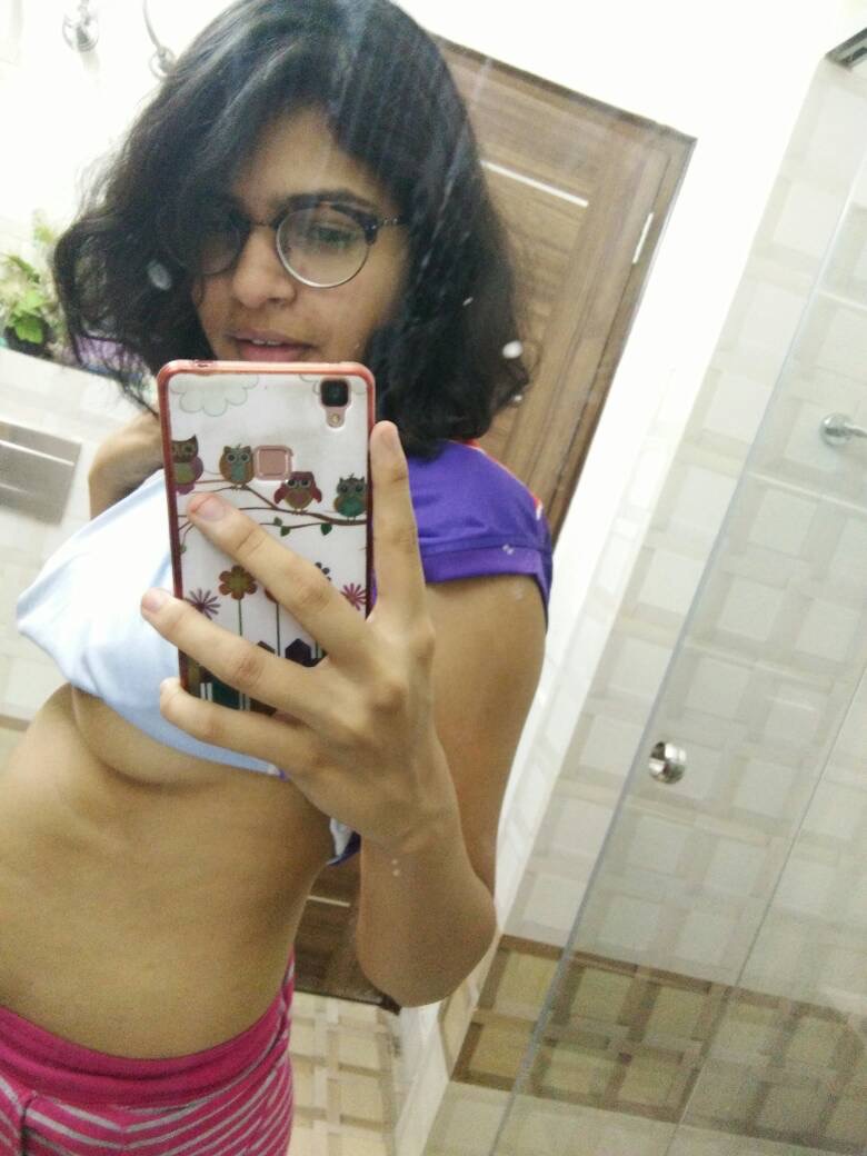 Ritika Sharma nude