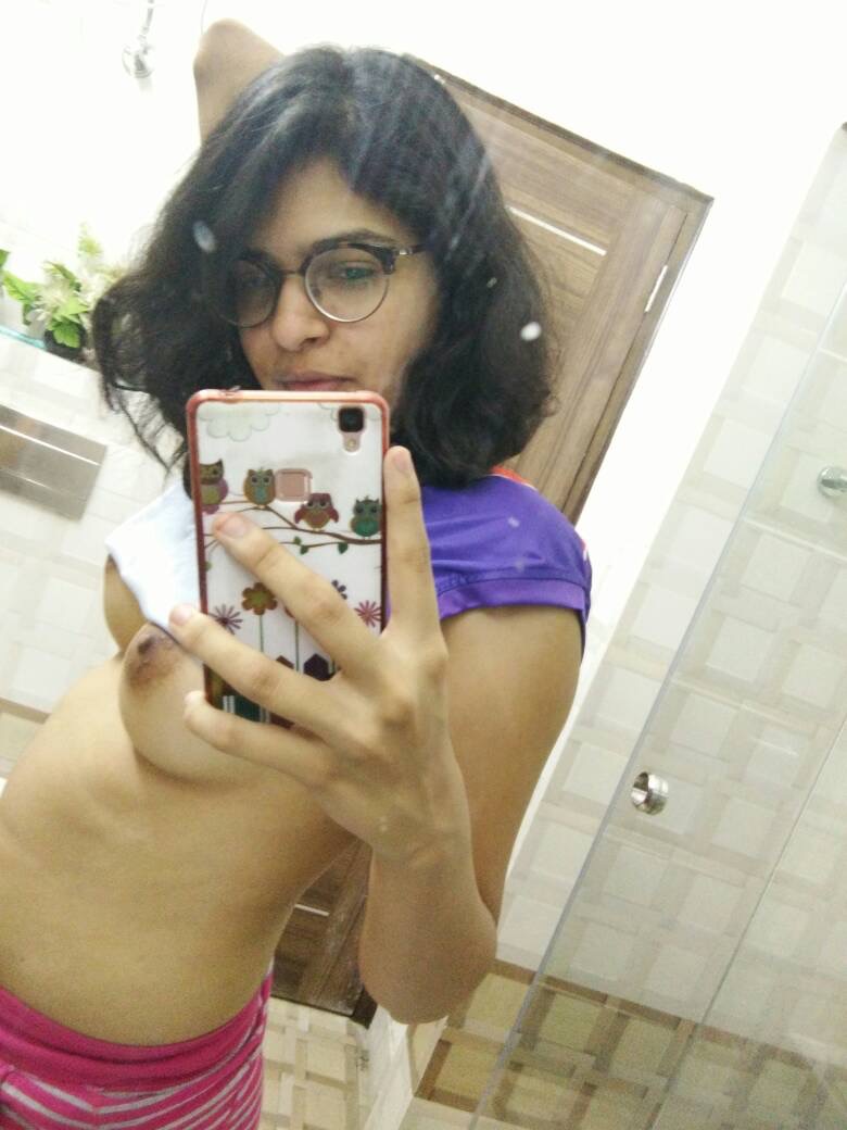 Ritika Sharma nude