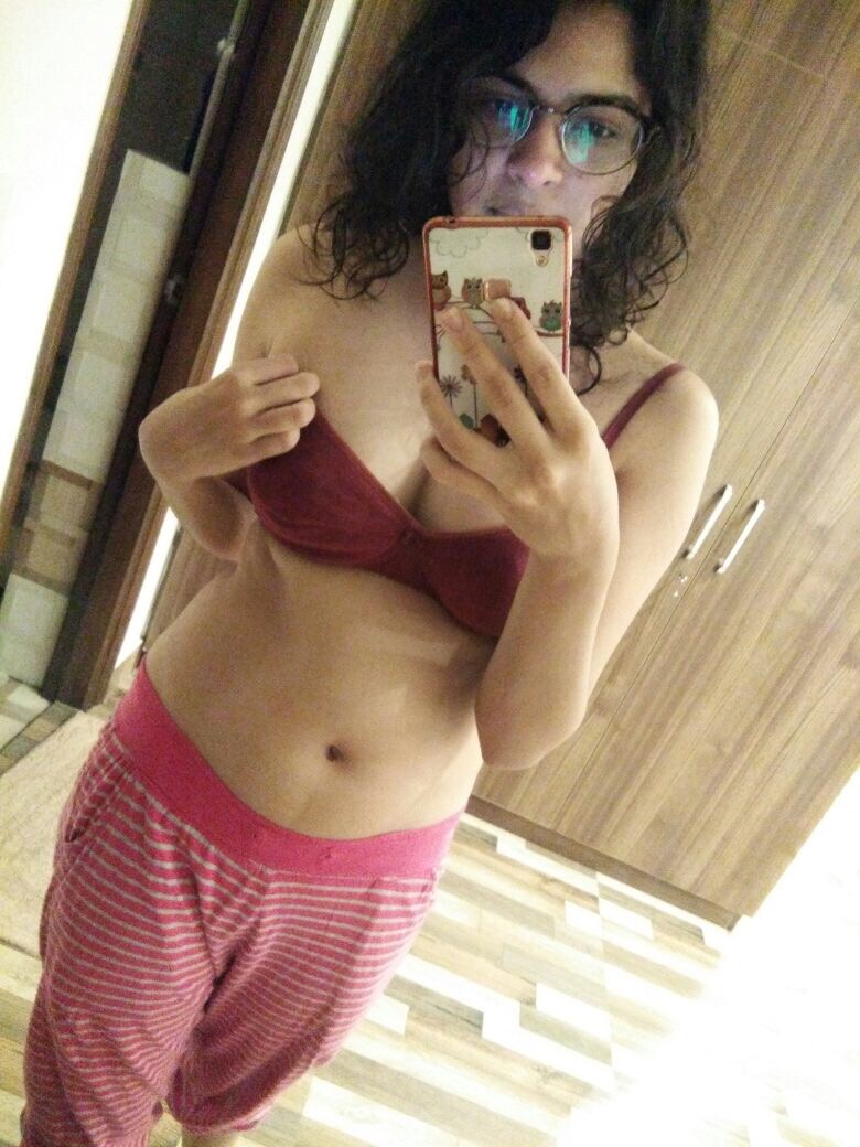 Ritika Sharma nude