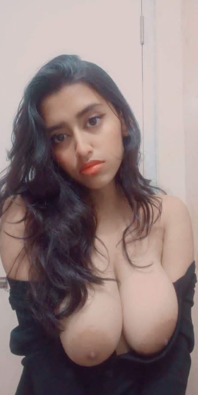Big boob Indian girl Sanjana nude selfies leaked (61 pictures) - Shooshtime