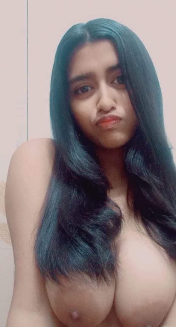Indian Girl Big Tits Porn - Big boob Indian girl Sanjana nude selfies leaked (61 pictures) - Shooshtime