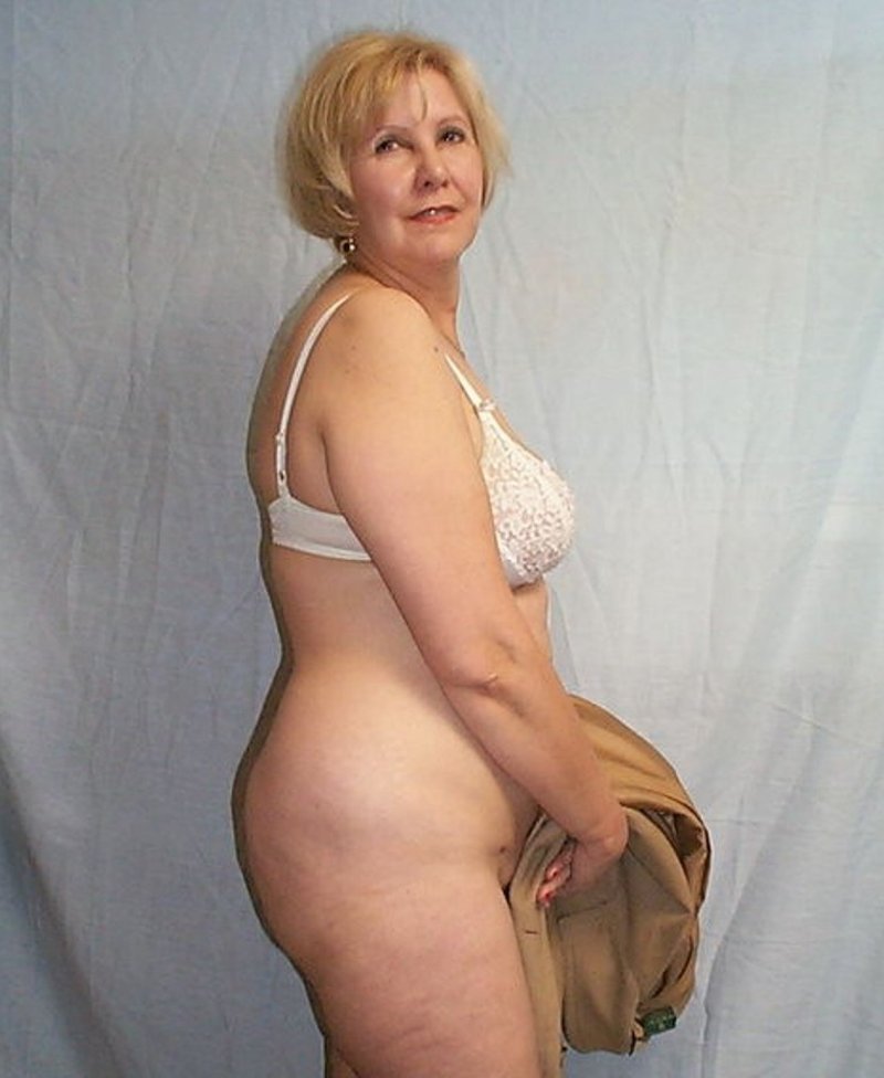 DOMINIQUE BLONDE 56 ANS