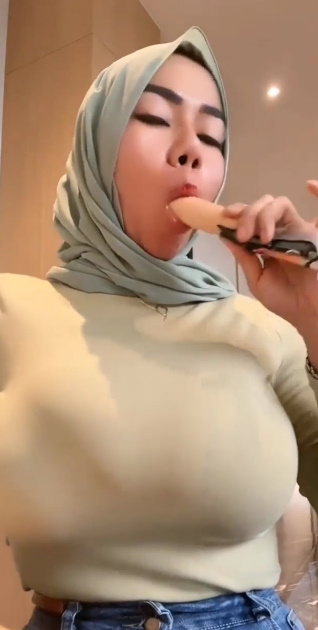 Big hijabs
