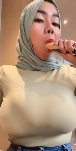 Big hijabs