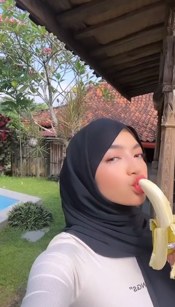 Big hijabs