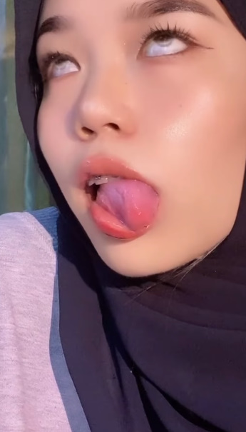 Big hijabs