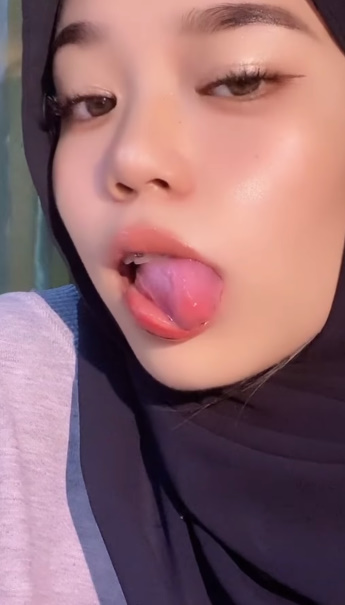 Big hijabs