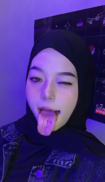 Big hijabs