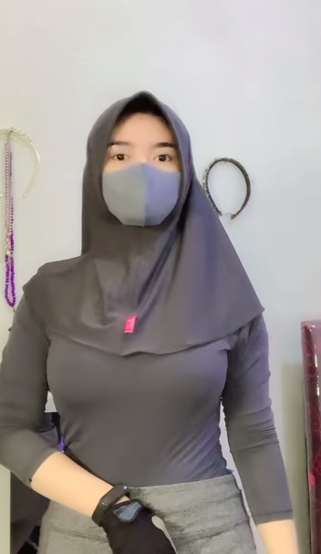 Big hijabs