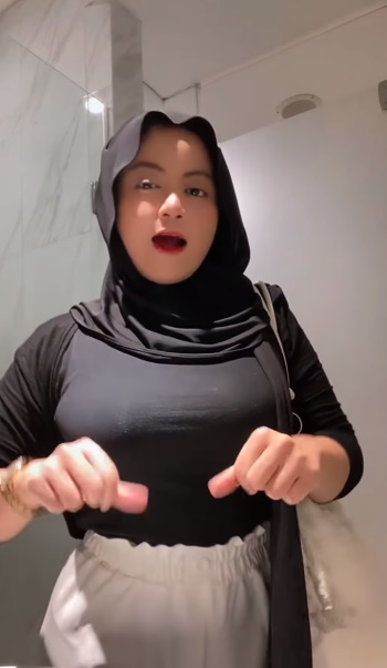 Big hijabs 2