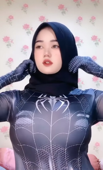 Big hijabs 2
