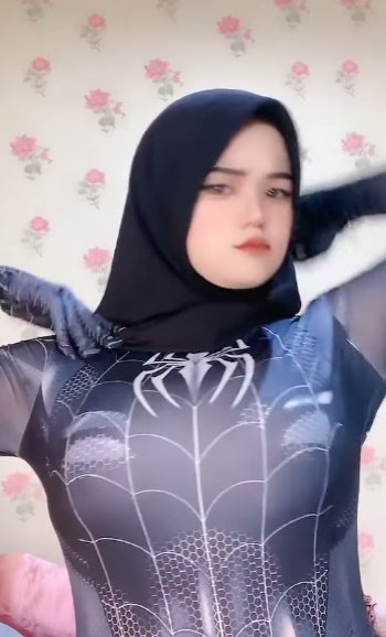 Big hijabs 2