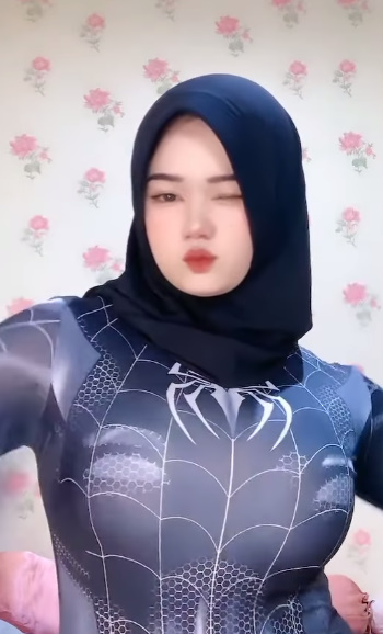 Big hijabs 2