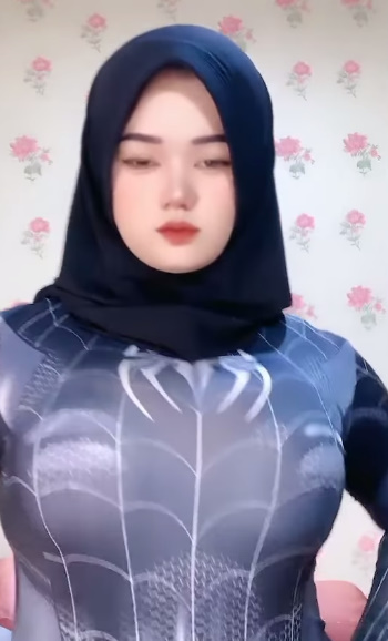 Big hijabs 2