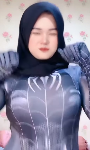 Big hijabs 2