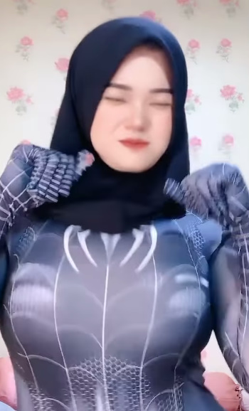 Big hijabs 2