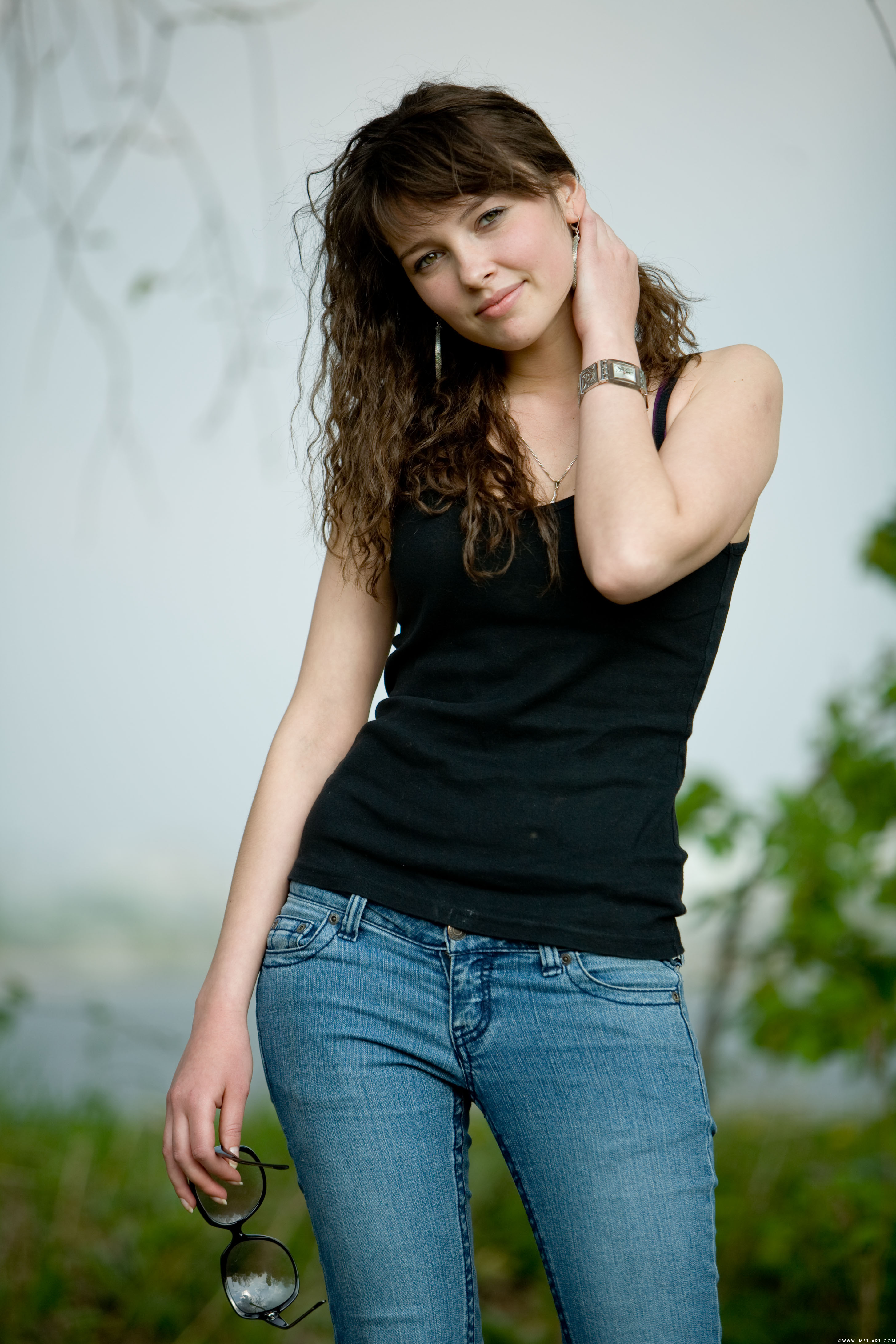 2009-06-25 [Met-Art] Ksucha B - Presenting