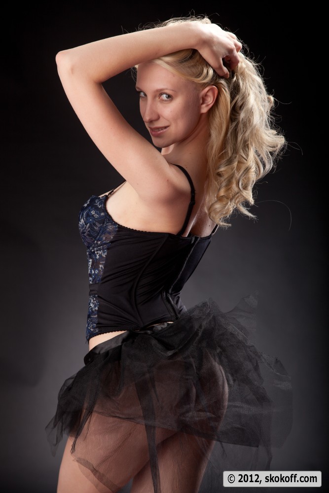 Katy Busty in the Studio (Edda)