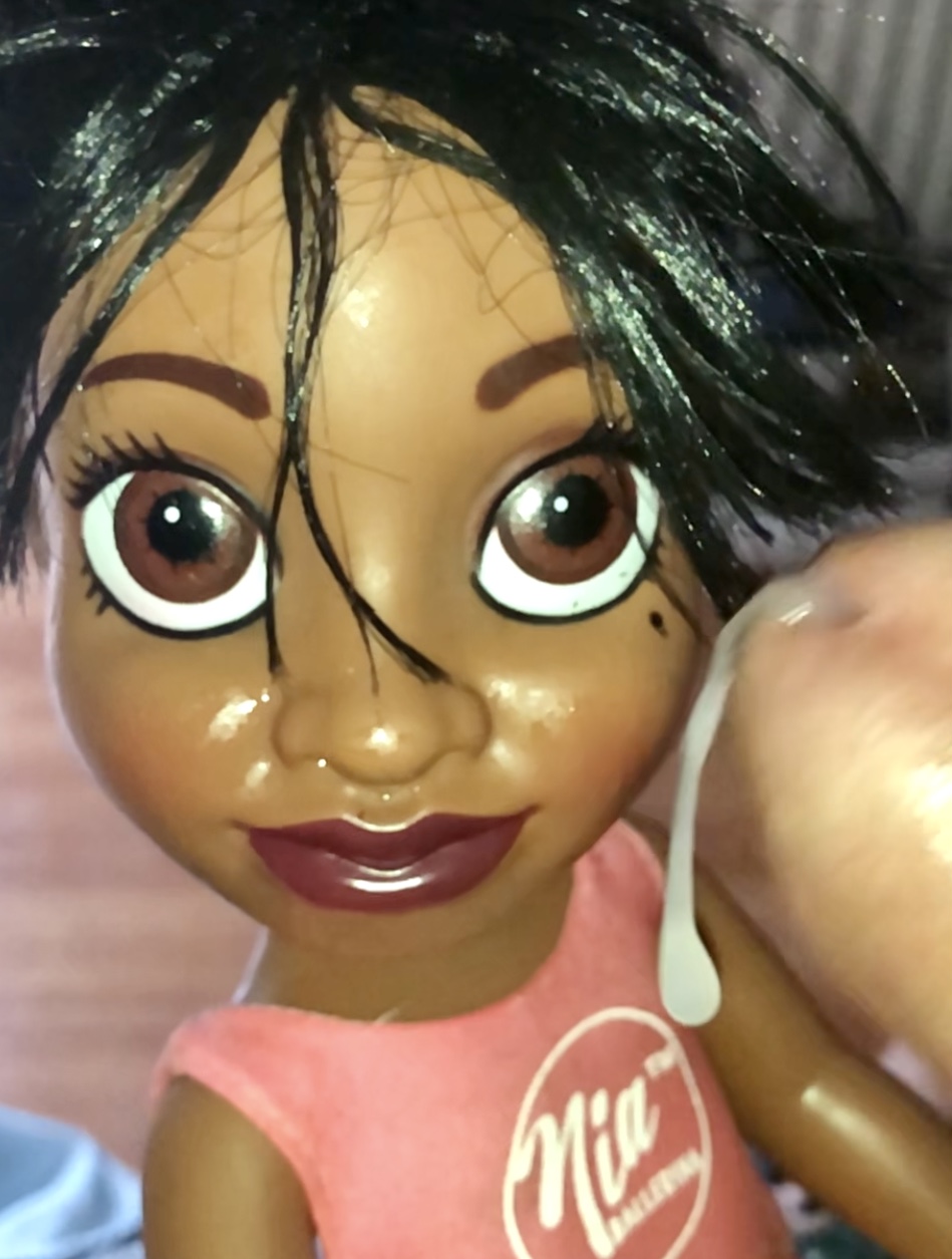 Smelly secondhand store Doll