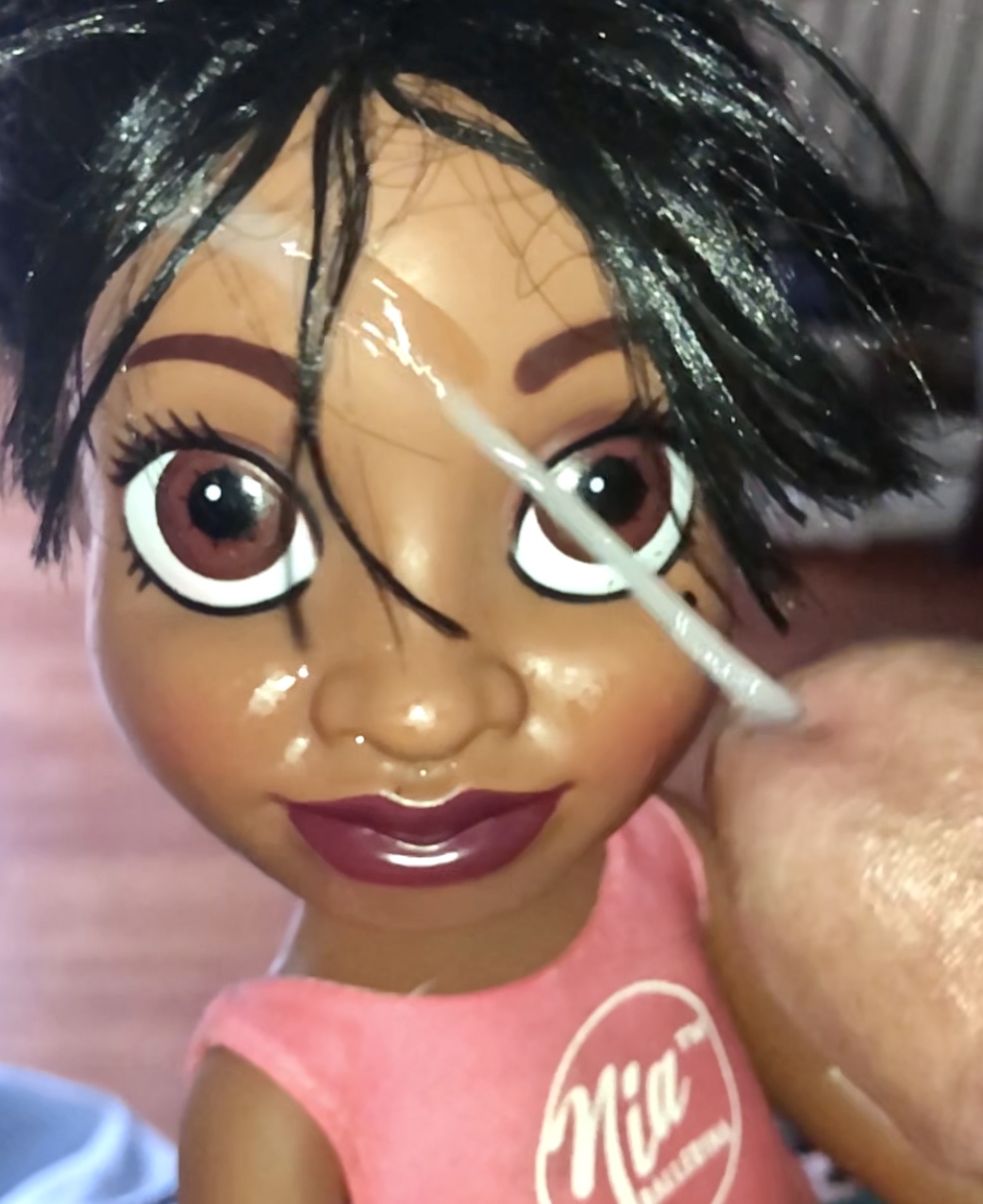 Smelly secondhand store Doll