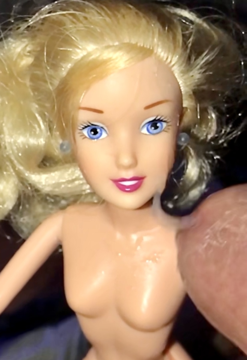 Rubbing precum on Barbie and facial