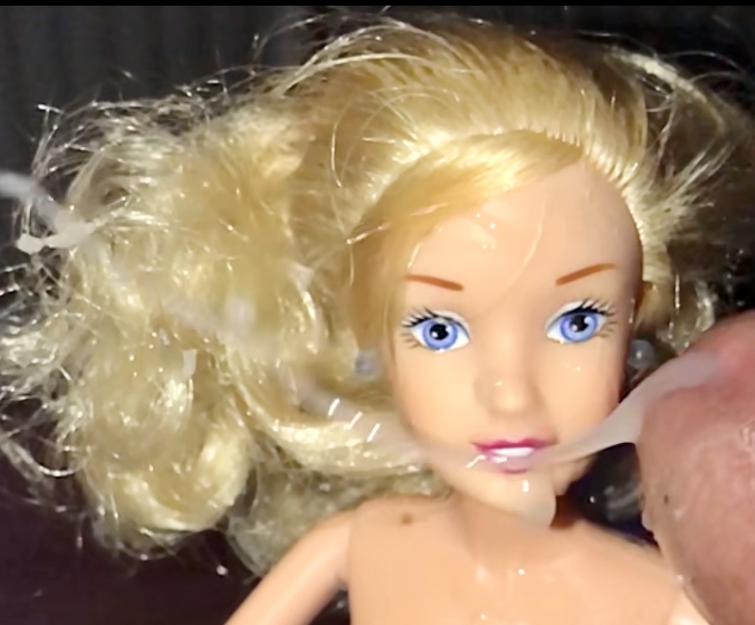Rubbing precum on Barbie and facial
