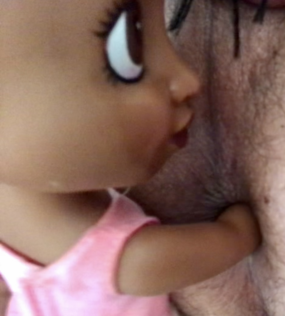 Final goodbye smelly secondhand store Dolls