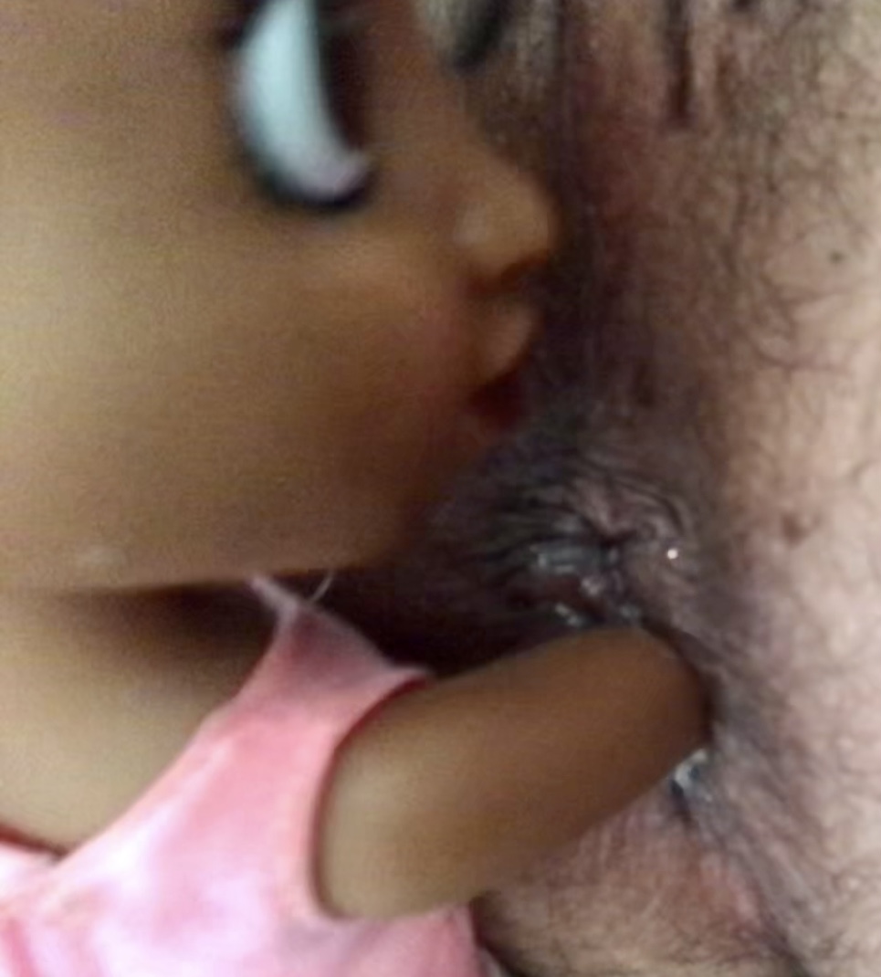 Final goodbye smelly secondhand store Dolls