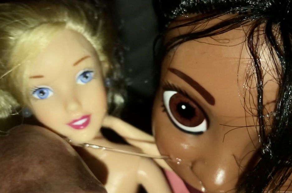 Final goodbye smelly secondhand store Dolls