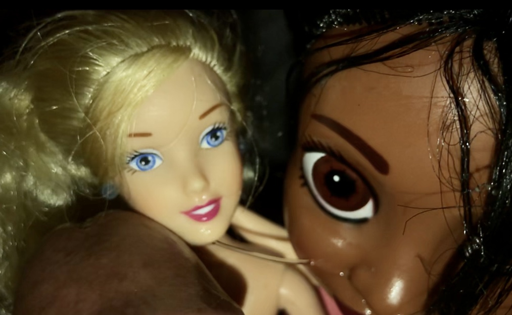 Final goodbye smelly secondhand store Dolls