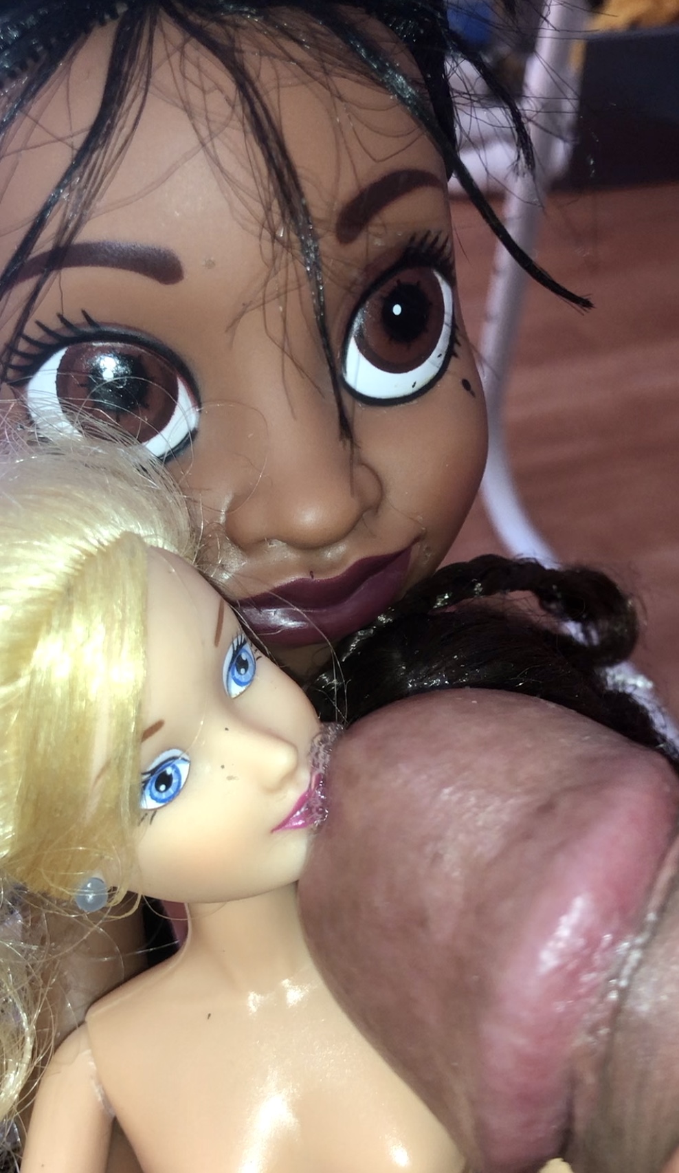 Final goodbye smelly secondhand store Dolls