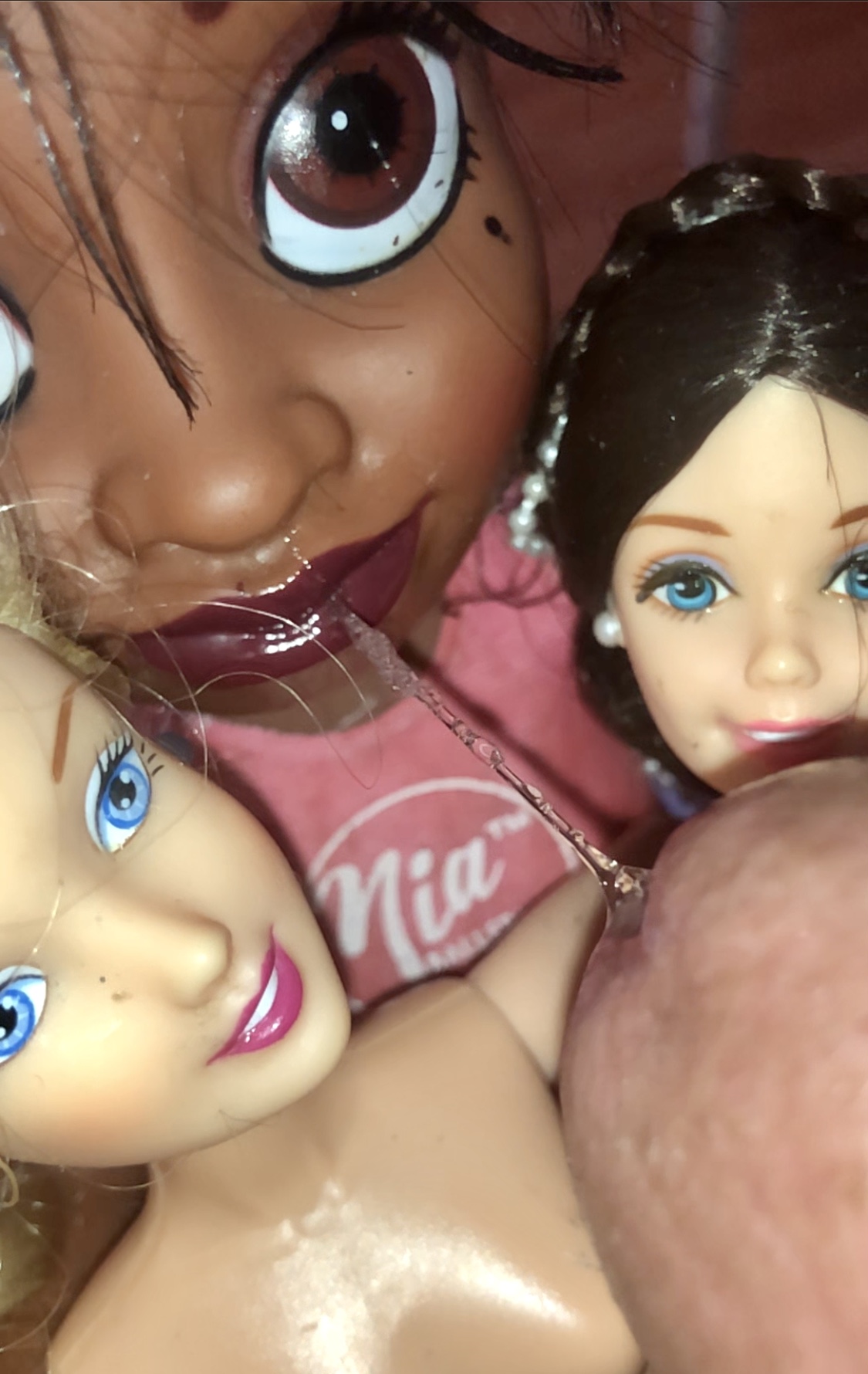 Final goodbye smelly secondhand store Dolls