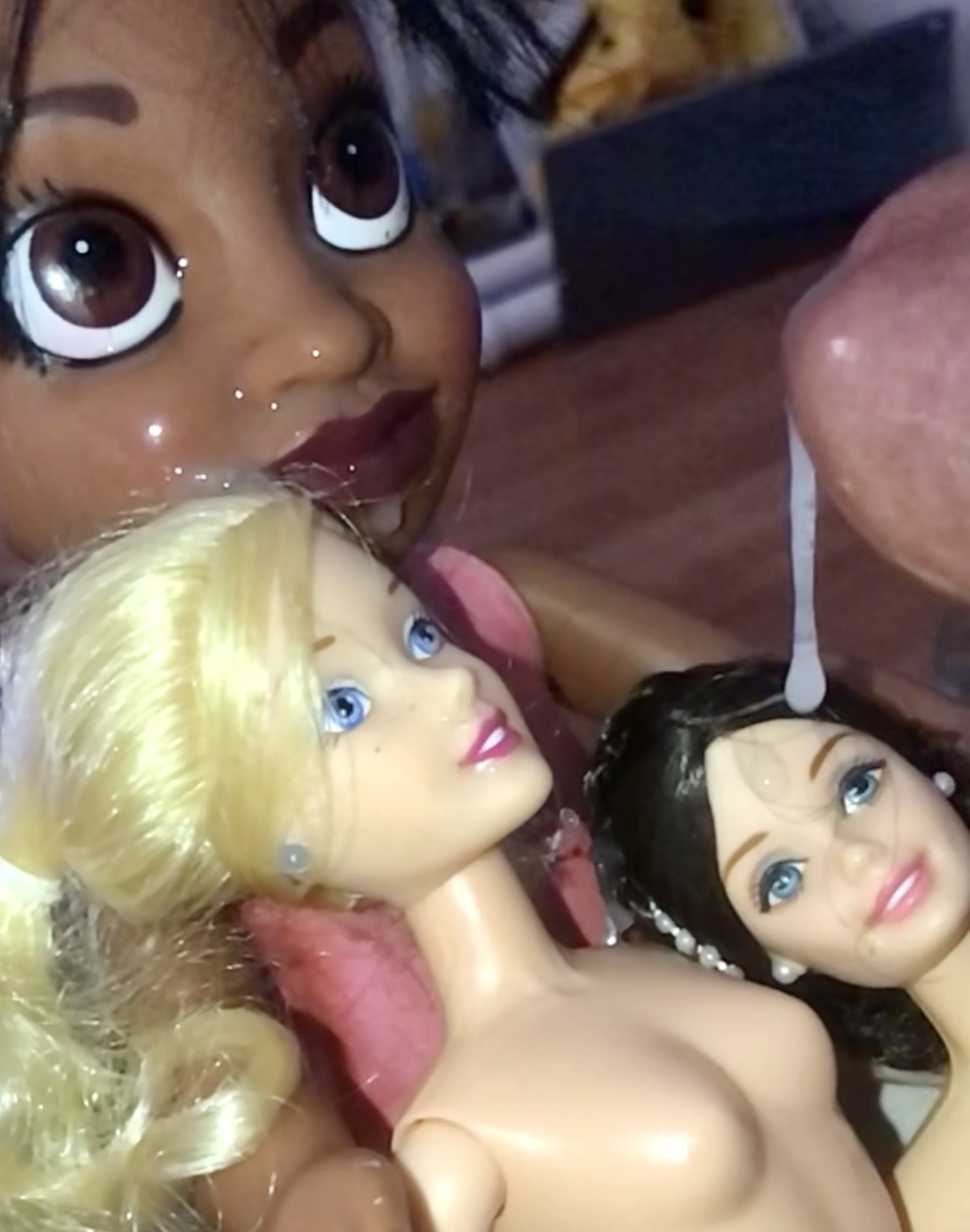 Final goodbye smelly secondhand store Dolls