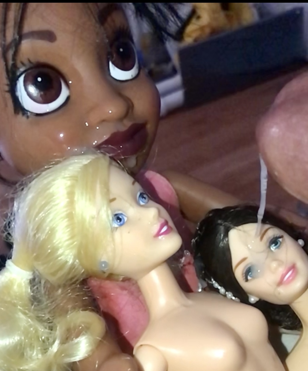 Final goodbye smelly secondhand store Dolls