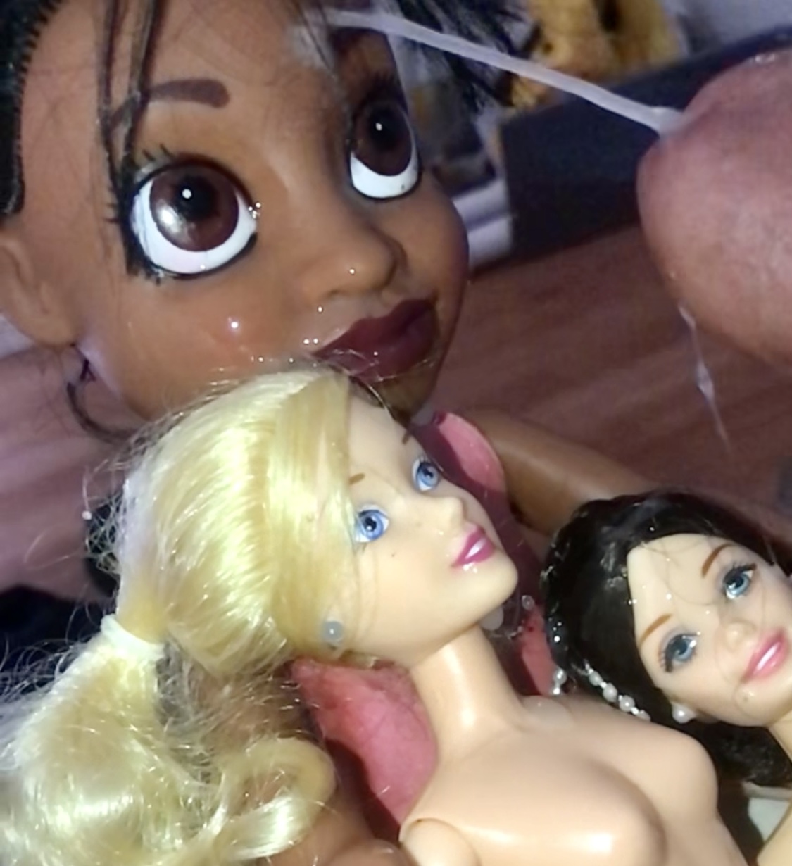 Final goodbye smelly secondhand store Dolls