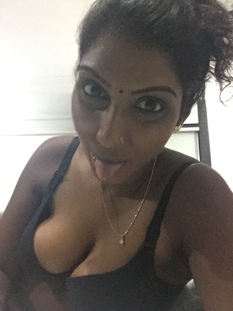 Tamil black bhabhi