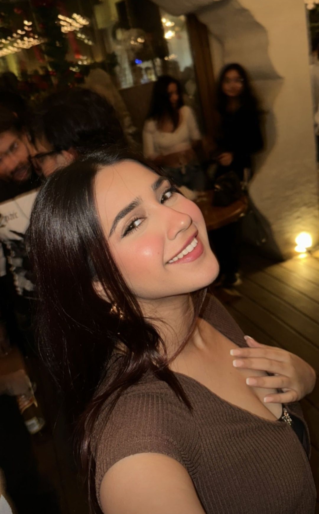 Exposing this desi whore Roshni