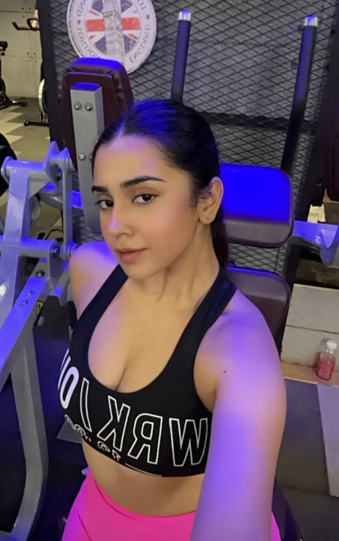 Exposing this desi whore Roshni