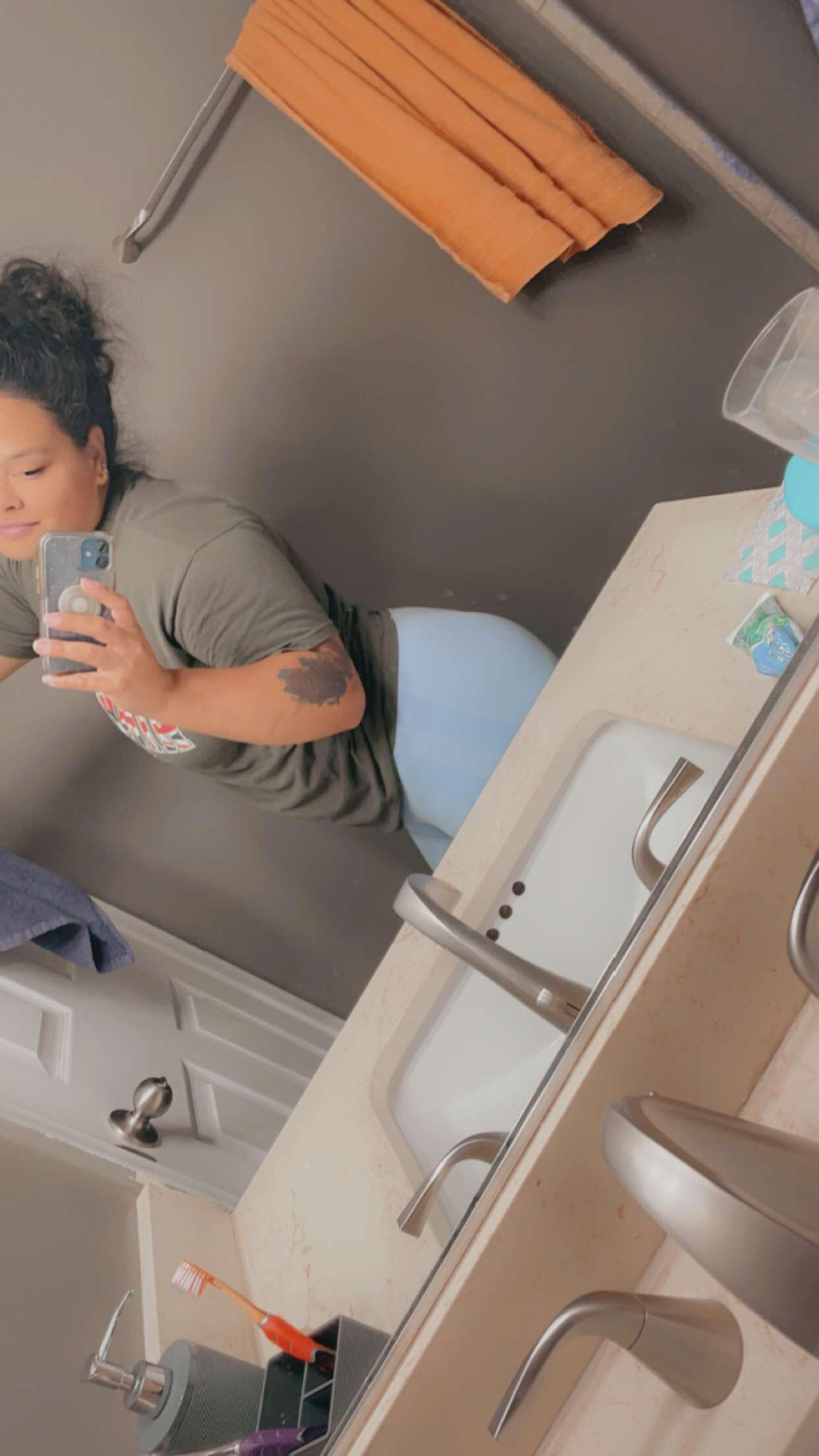 Chubby saggy tits Cinnamon