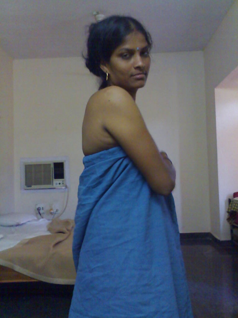 Beautiful Tamil aunty
