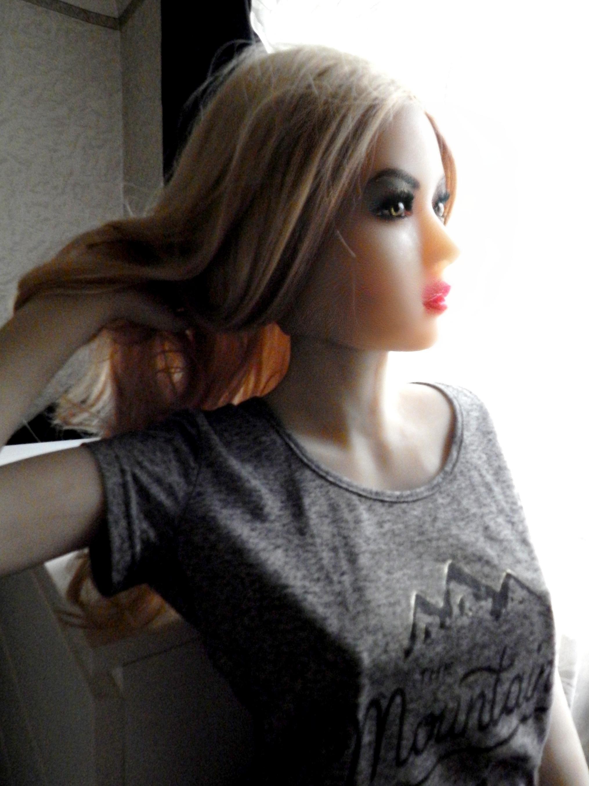 Lia's dressing up. (some GIFs)