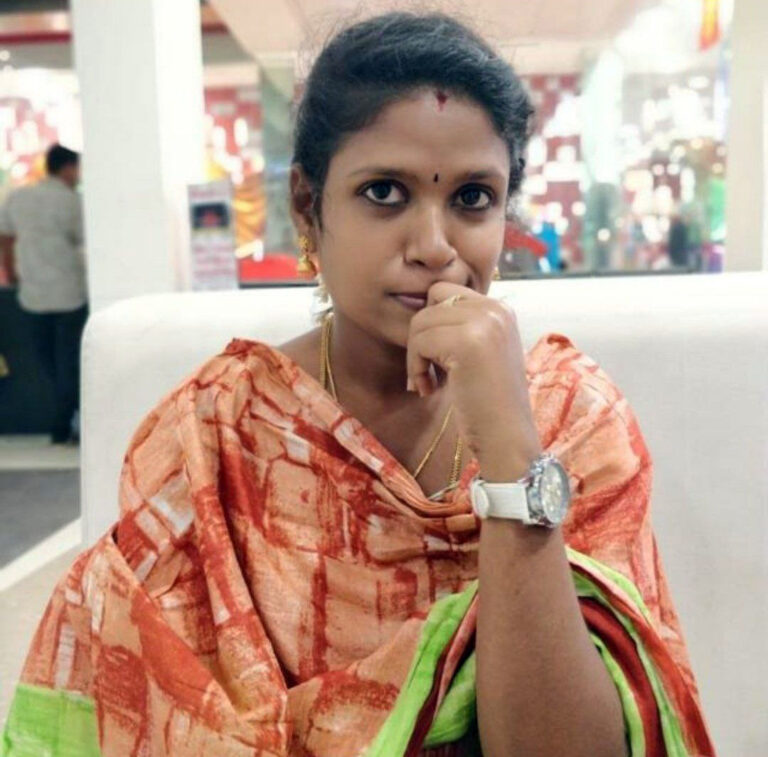 Tamil Black Bebe Showind Nude