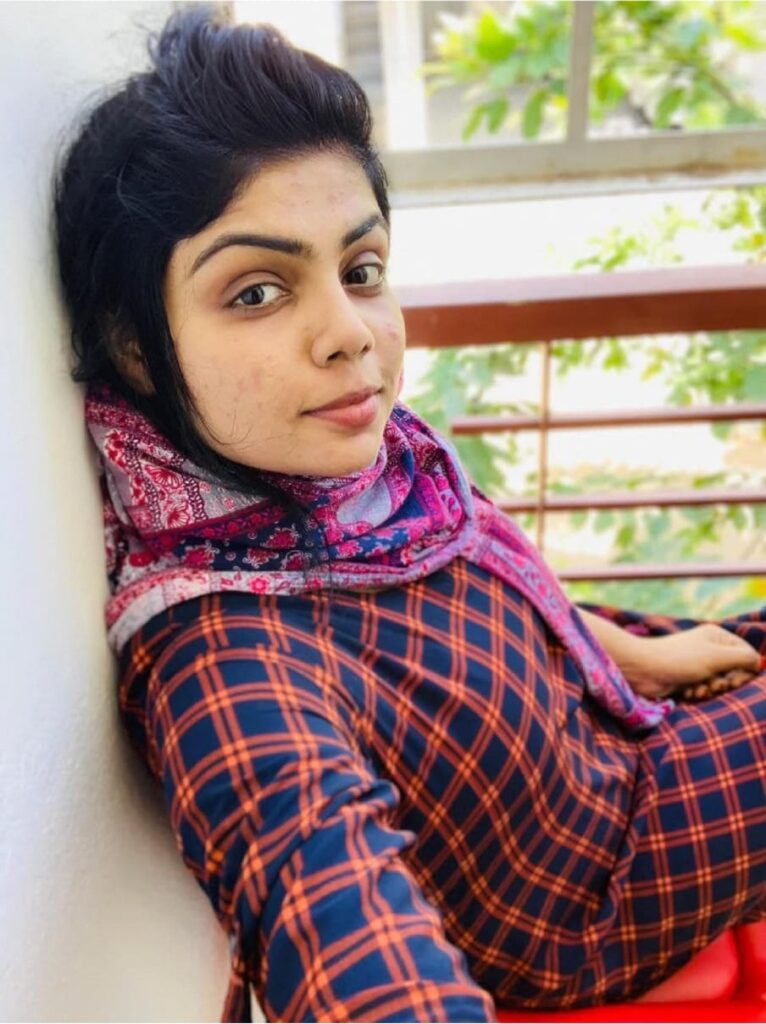 Muslim Slut Showing Big Boobs